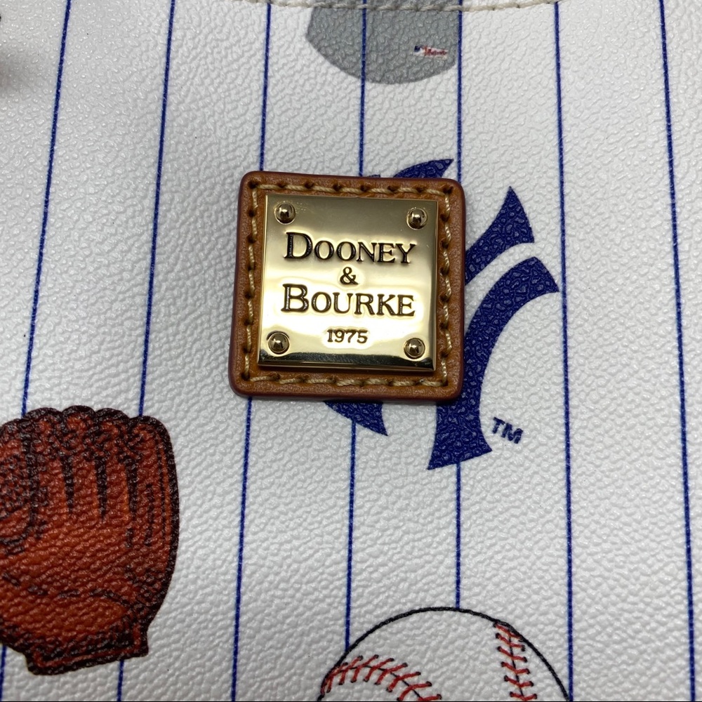 Dooney & Bourke New York Yankees Tammy Tote - Picture 6 of 7